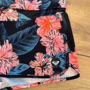 Roxy Women's Endless Summer long  board short size  L